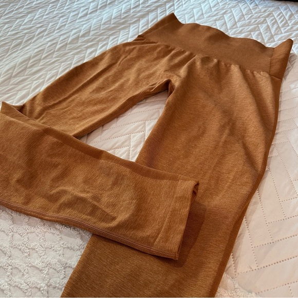 2-Piece Active Leggings Bundle Old Navy XS Olive + NVGTN Seamless Leggings S - Picture 9 of 15